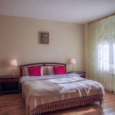 Pensiunea Boema Piatra Neamt Luaran gambar