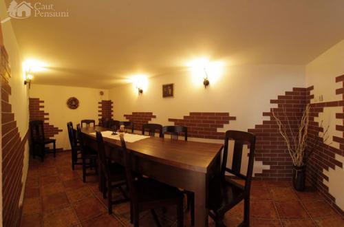 Pensiunea Boema Piatra Neamt Luaran gambar