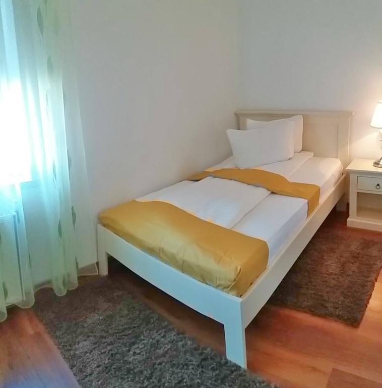 Pensiunea Boema Piatra Neamt Luaran gambar