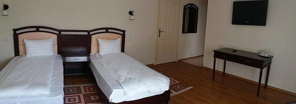 Pensiunea Boema Piatra Neamt Luaran gambar